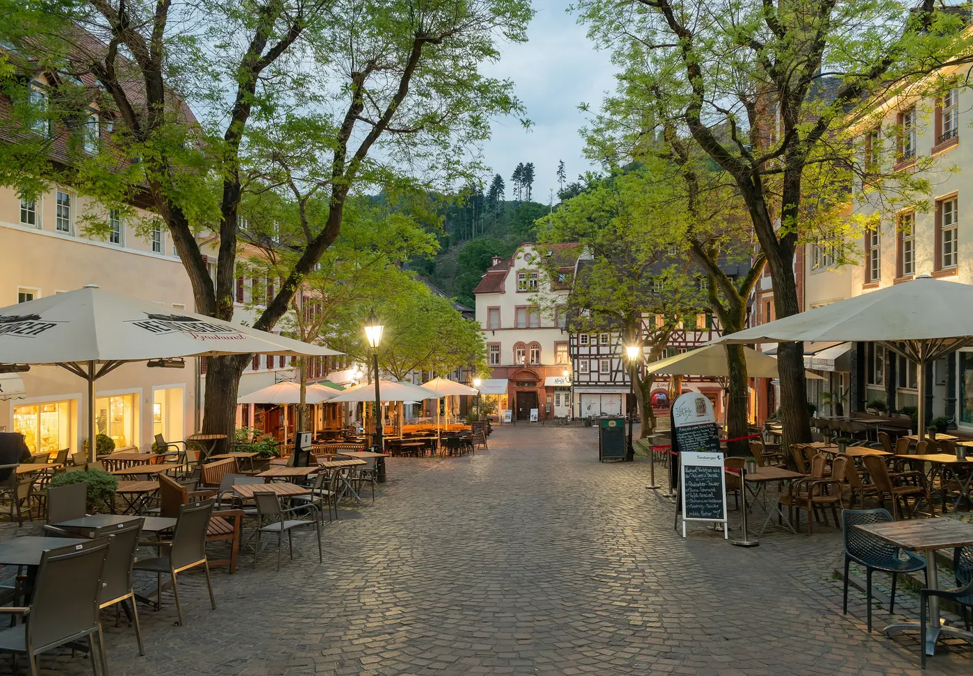 Marktplatz in Weinheim am Abend